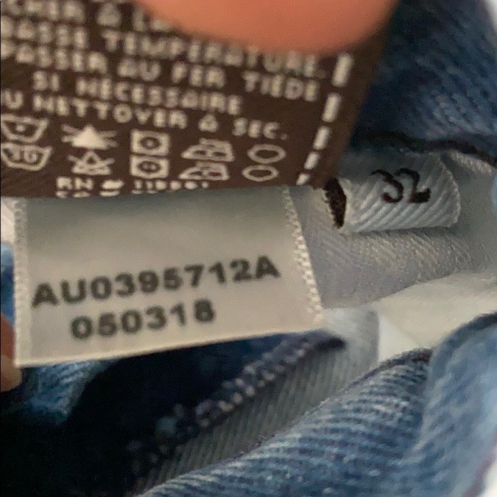 7 For All Mankind Distressed Denim - Picture 9 of 9
